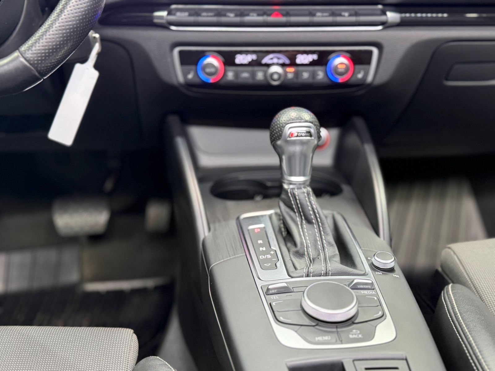 Fahrzeugabbildung Audi Audi A3 Limousine 2.0 TDI|3xS-LINE|B&O|S-TRONIC