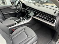 AUDI Q8 45 TDI Aut quattro LEDER PANO LUFT AHK 5J GAR bei Autohaus Landmann & Maier OHG