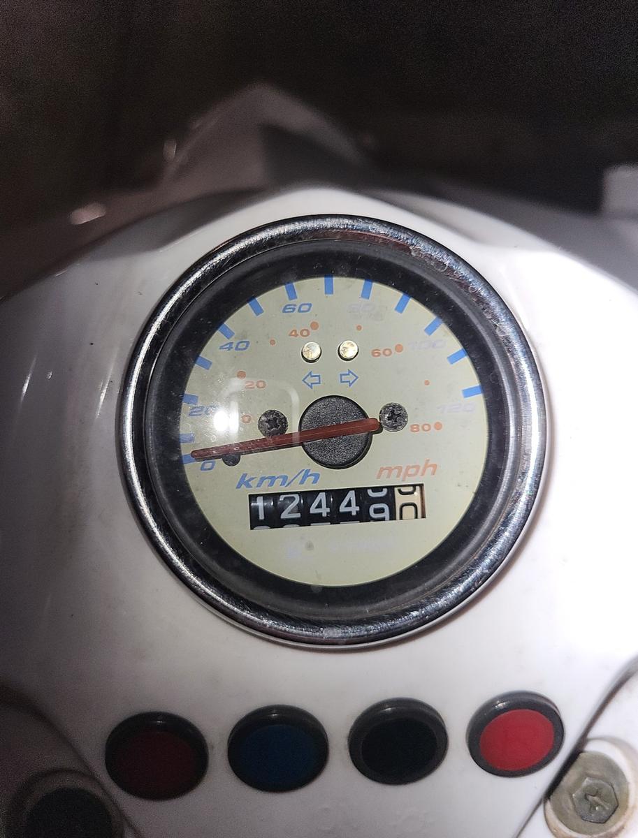 Kymco  2011 — салон