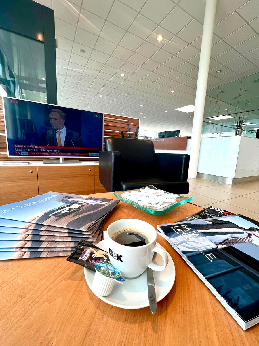 showroom-image-main