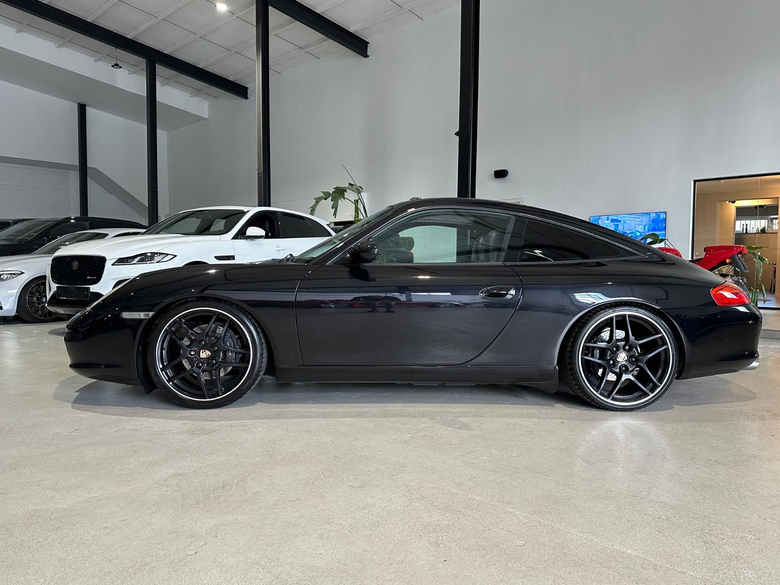 Porsche 911 Targa 996 | 320 ch | BVA | CarPlay | Cuir | Phares bi-xénon | Sièges chauffants | Toit panoramique
