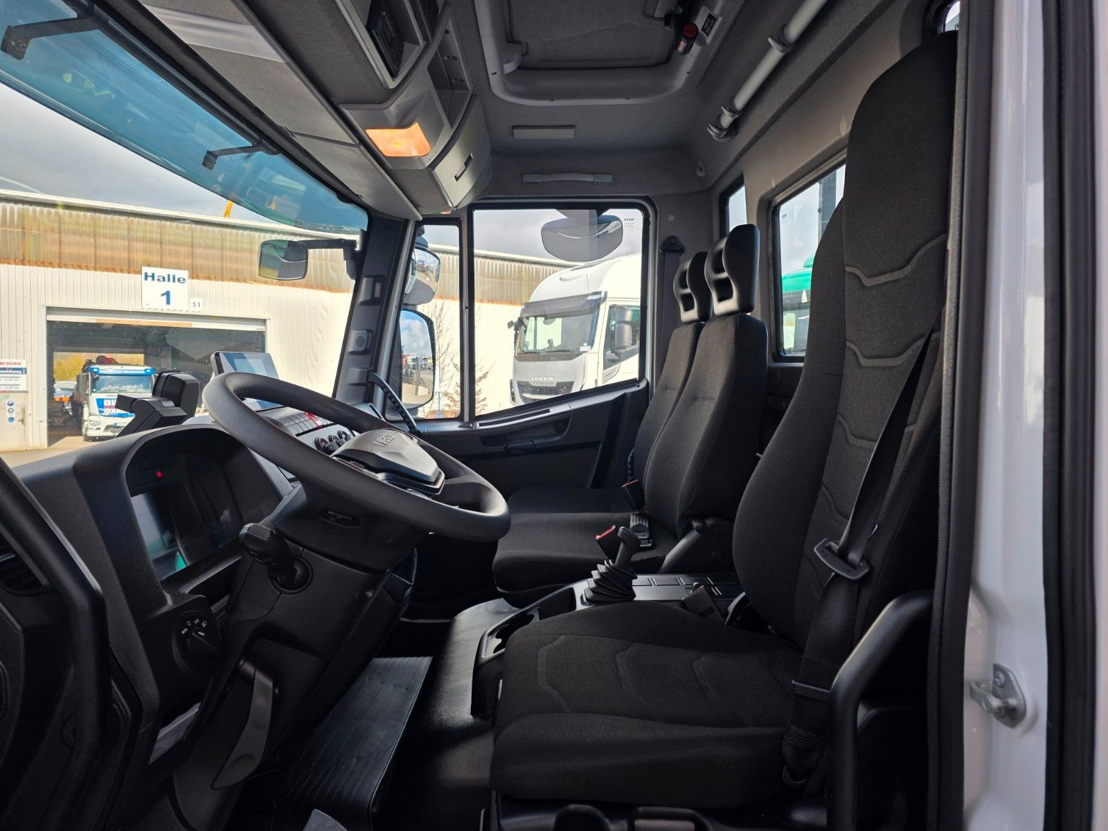 Fahrzeugabbildung Iveco Eurocargo ML80E22 Meiller 2x AHK 6 Zylinder