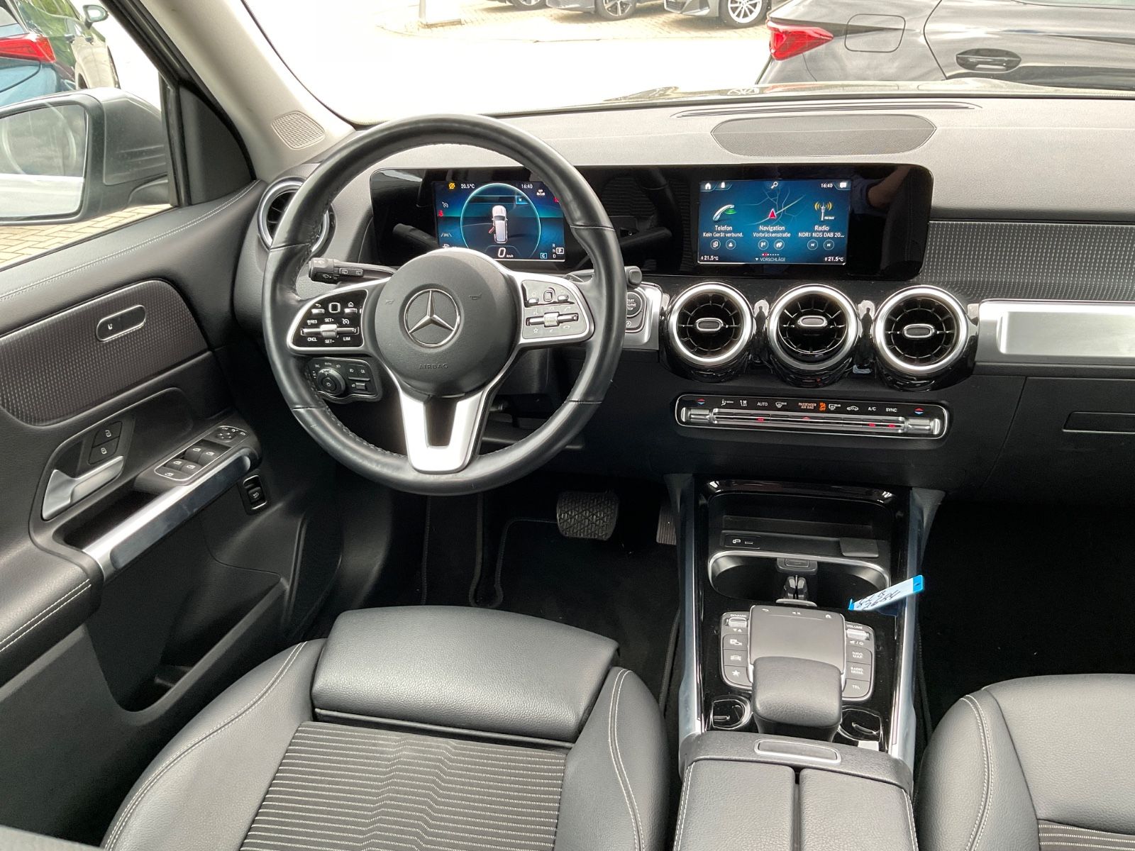 Fahrzeugabbildung Mercedes-Benz GLB 200 DCT,AHK,Navi,Kamera,GJR,LED