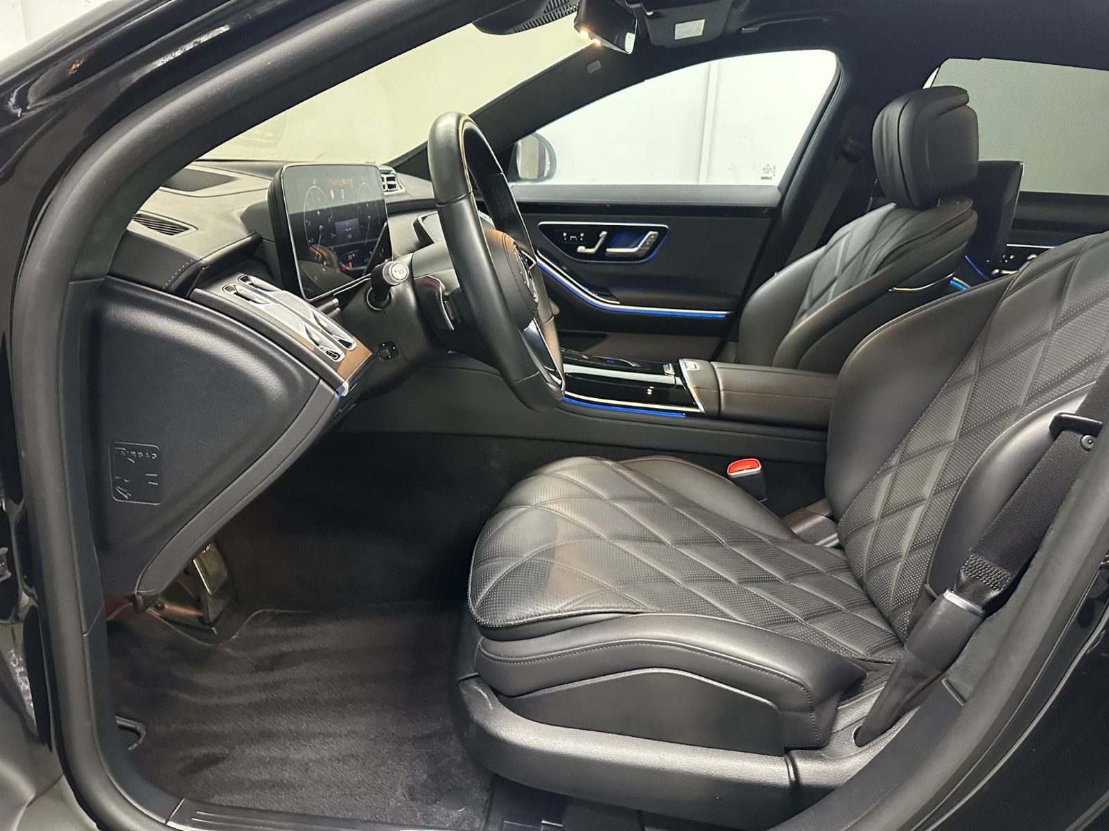 Fahrzeugabbildung Mercedes-Benz S 680 Maybach *FONDENTERAINMENT*HEADUP*EXECUTIVE