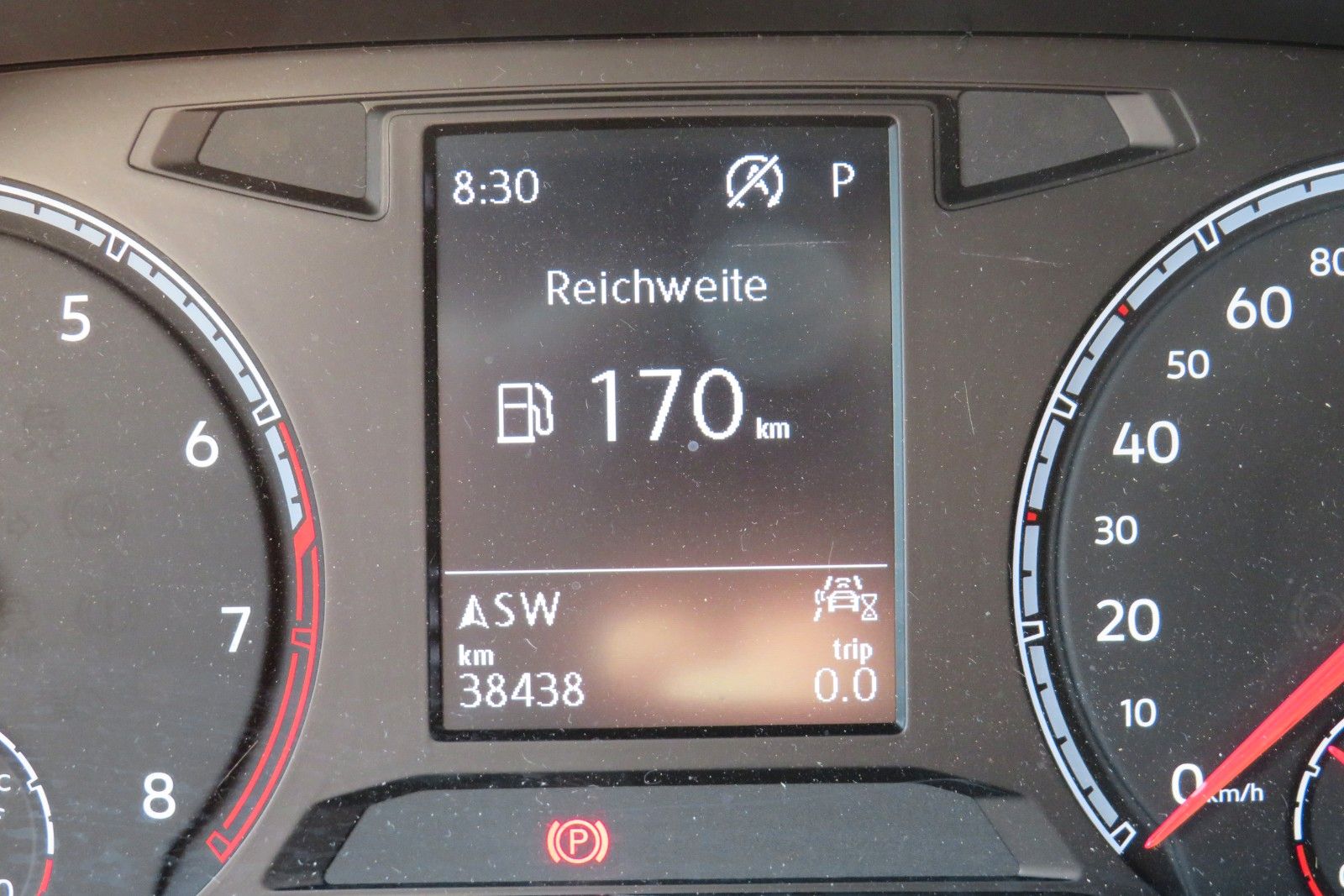 Fahrzeugabbildung Volkswagen T-Roc Sport ACC LED PDC NAVI DAB 1.HAND