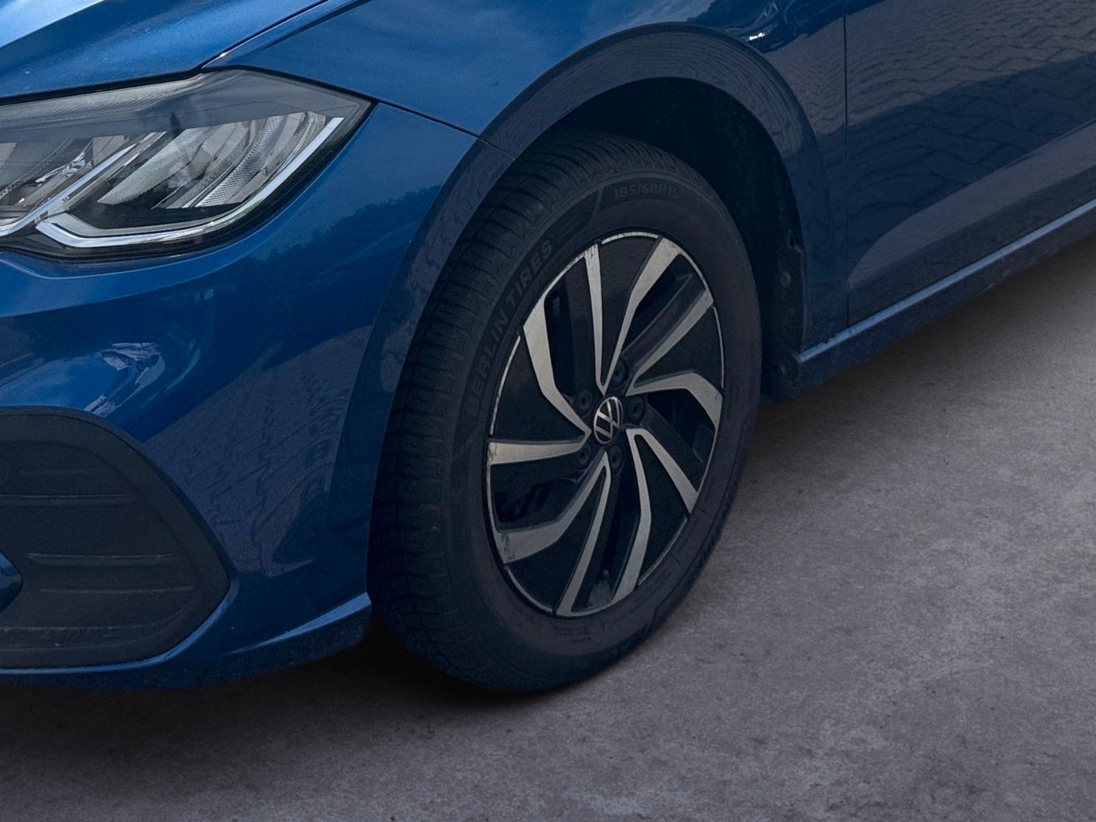 Fahrzeugabbildung Volkswagen Polo VI 1.0 MPI
