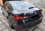 Skoda Superb Premium mit Paravan Space Drive 2 System - Skoda: Allradantrieb, mit