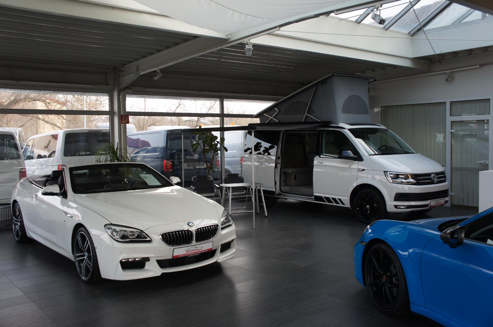 showroom-image-top