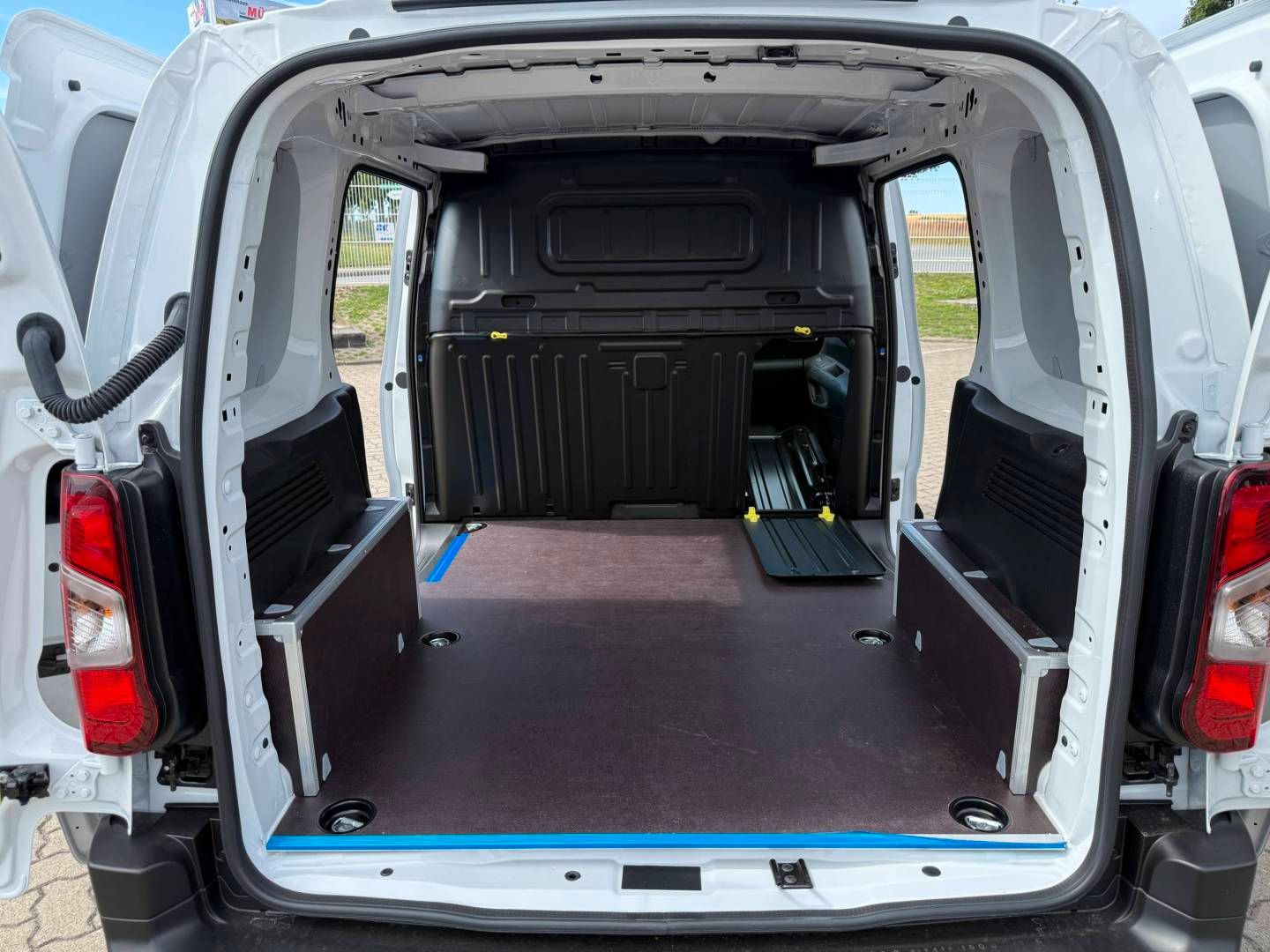Fahrzeugabbildung Fiat Doblo M LIGHT KAWA