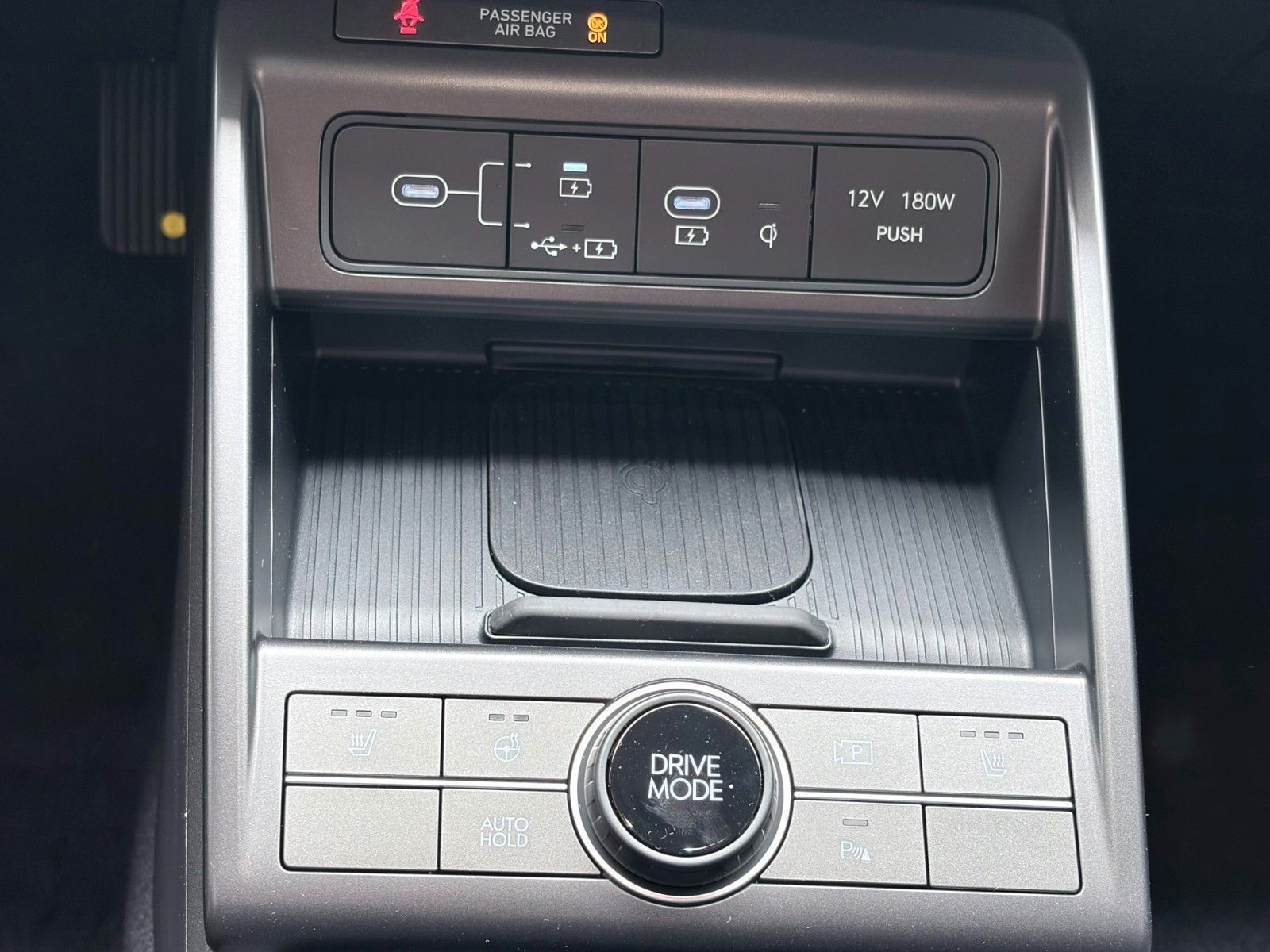 Fahrzeugabbildung Hyundai Kona 1.6 GDI Trend KlimaA,LED,Navi,SHZ,el.Heck