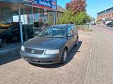 Volkswagen VW Passat Variant 1,9 TDI ,TÜV 1/27,Scheck... - Volkswagen Passat Variant aus 2000