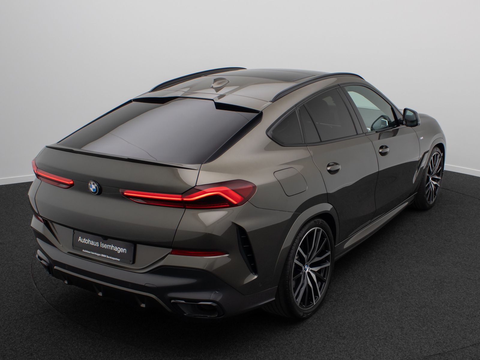 Fahrzeugabbildung BMW X6 xD40i M Sport 360°DAB Panorama Individual 22"
