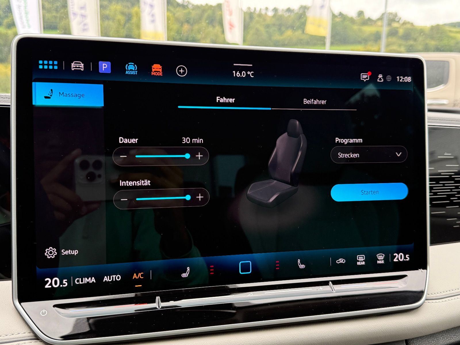 Fahrzeugabbildung Volkswagen Tiguan Elegance AHK ACC HUD LED-Matrix Massage