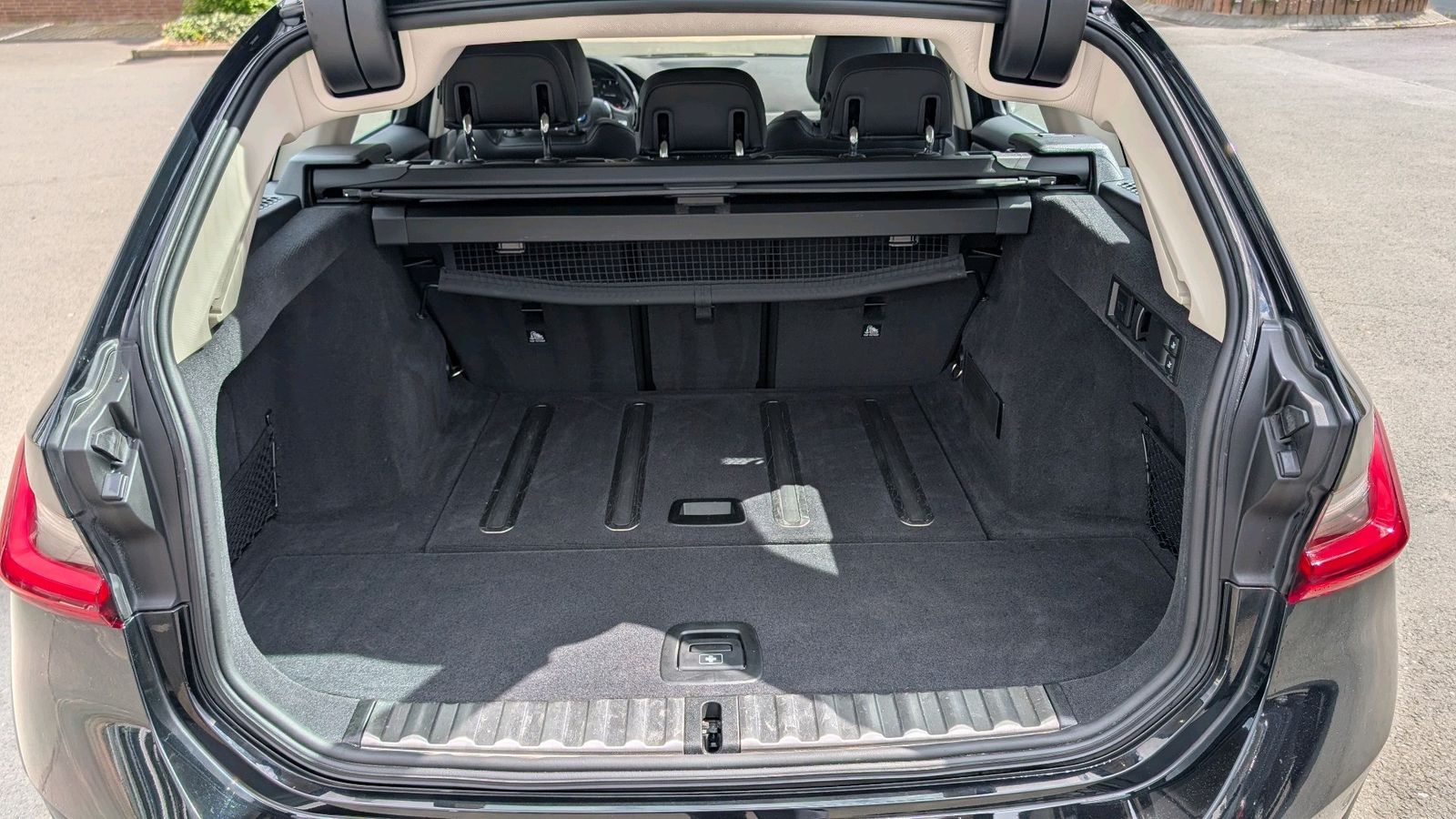 BMW 318i TOURING ADVANTAGE AUT SPORTSITZE GRA HIFI D foto 13