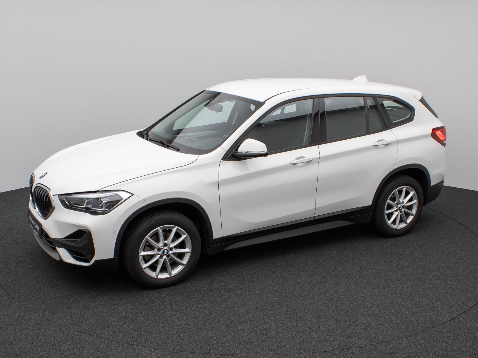 Fahrzeugabbildung BMW X1 sD18i Kamera DAB Alarm LED Navi Sport Geschwi