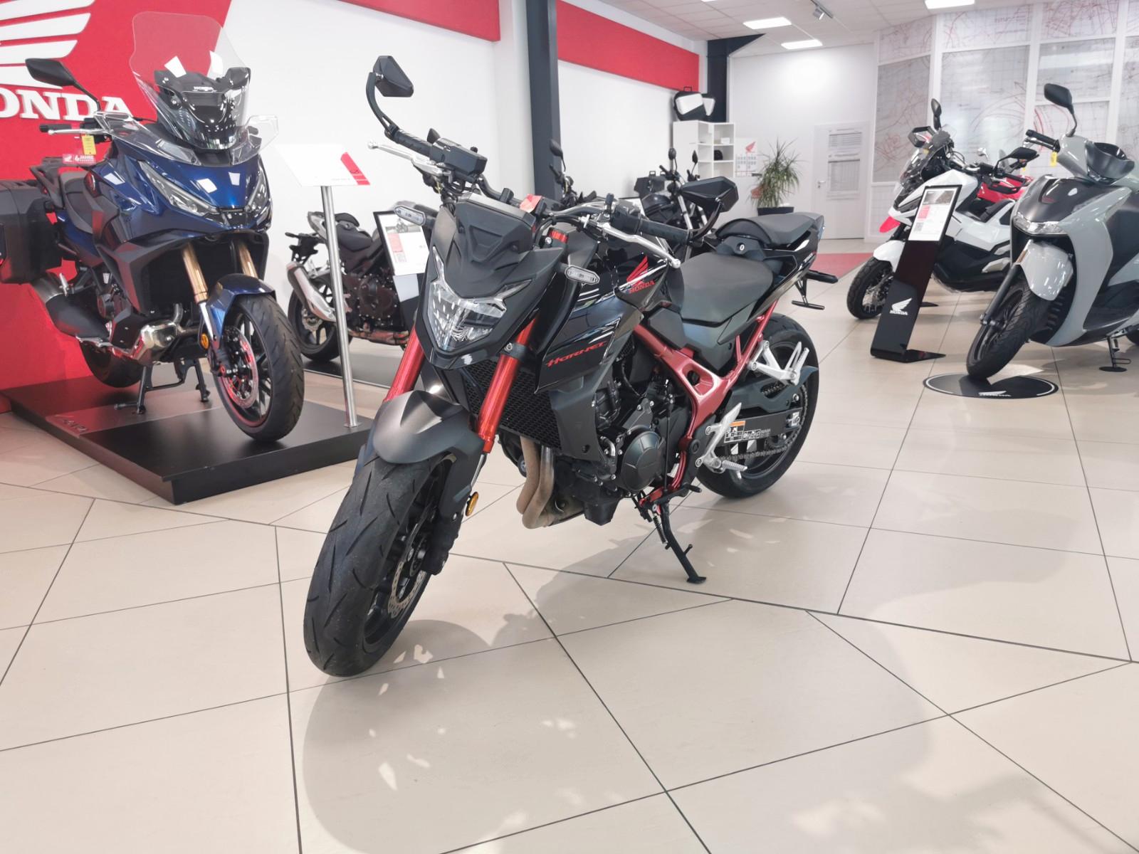 Honda CB 750 Hornet kurzes Heck, Lenkerendspiegel,