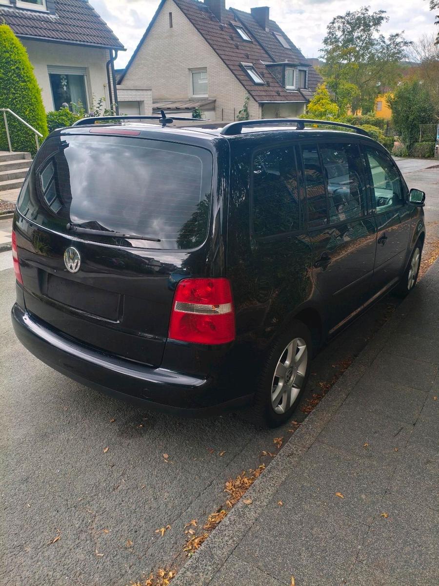 Volkswagen Touran 2006 — engine 140 HP (103kW)