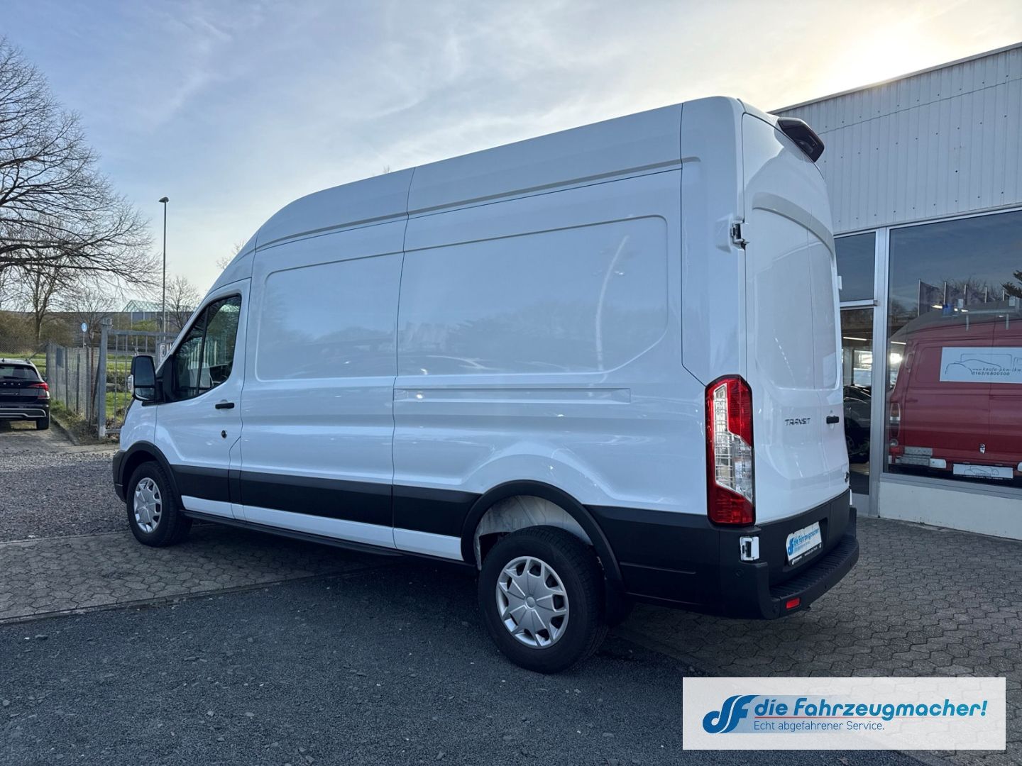 Fahrzeugabbildung Ford Transit Kasten 350 L3H3 Trend Rückfahr DAB Totwi
