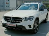 Mercedes-Benz GLC 200d 4Matic LED/KAMERA/NAVI/SIHZ/TEM/19"/AHK - Mercedes-Benz GLC 200 in Berlin