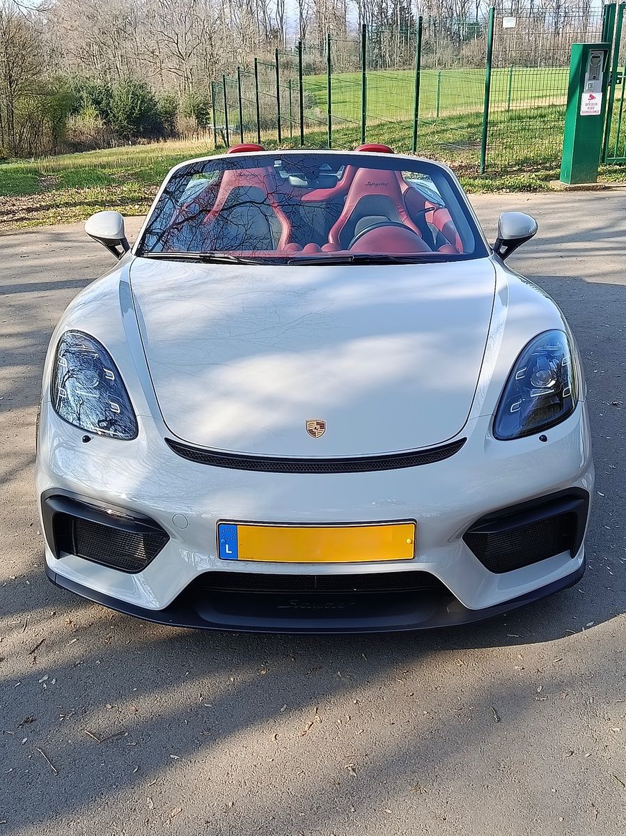 PORSCHE 718 Spyder