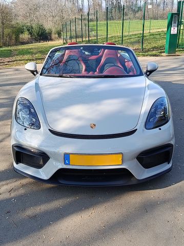 PORSCHE 718 Spyder