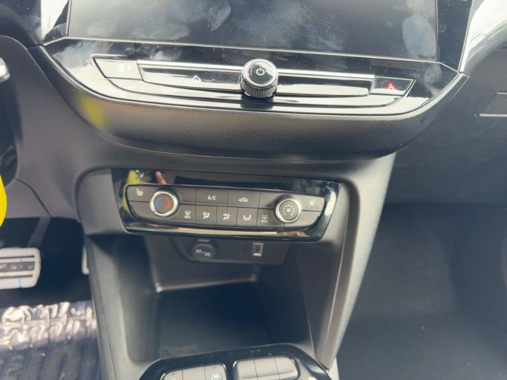Fahrzeugabbildung Opel Corsa GS ALLWETTER  WINTERPAKET