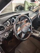 Mercedes-Benz C 180 BlueEFFICIENCY ELEGANCE ELEGANCE - Mercedes-Benz C 180: Elegance