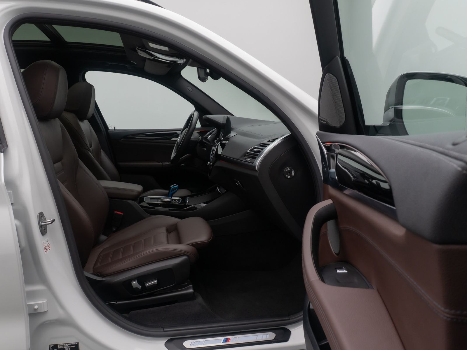 Fahrzeugabbildung BMW iX3 IMPRESSIVE 360°DAB Alarm HUD Panorama 20Zoll