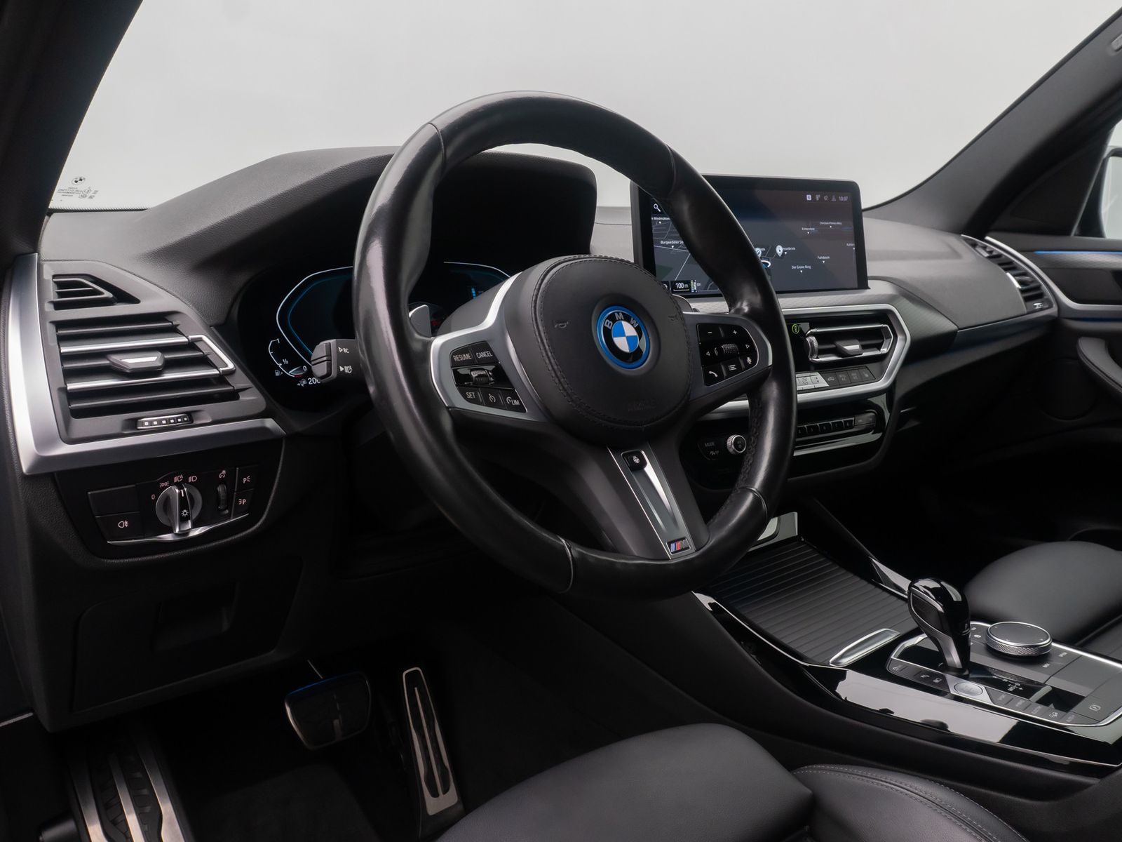 Fahrzeugabbildung BMW X3 xD30e M Sport HUD DAB Laser Komfort 20Zoll