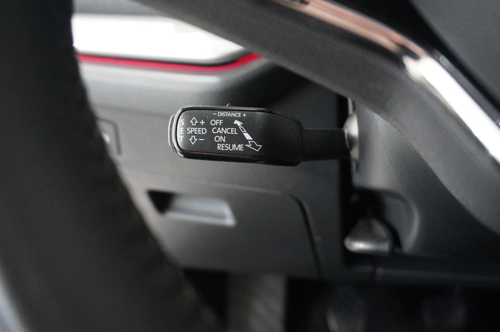 Fahrzeugabbildung SKODA Octavia COMBI 2.0D STYLE NAVI/LED/VIRTU./SHZ/DAB