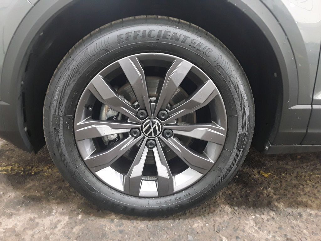 Volkswagen T-Roc Sport 1.5 TSI DSG AHK*Pano*RFK*PDC*Tempo