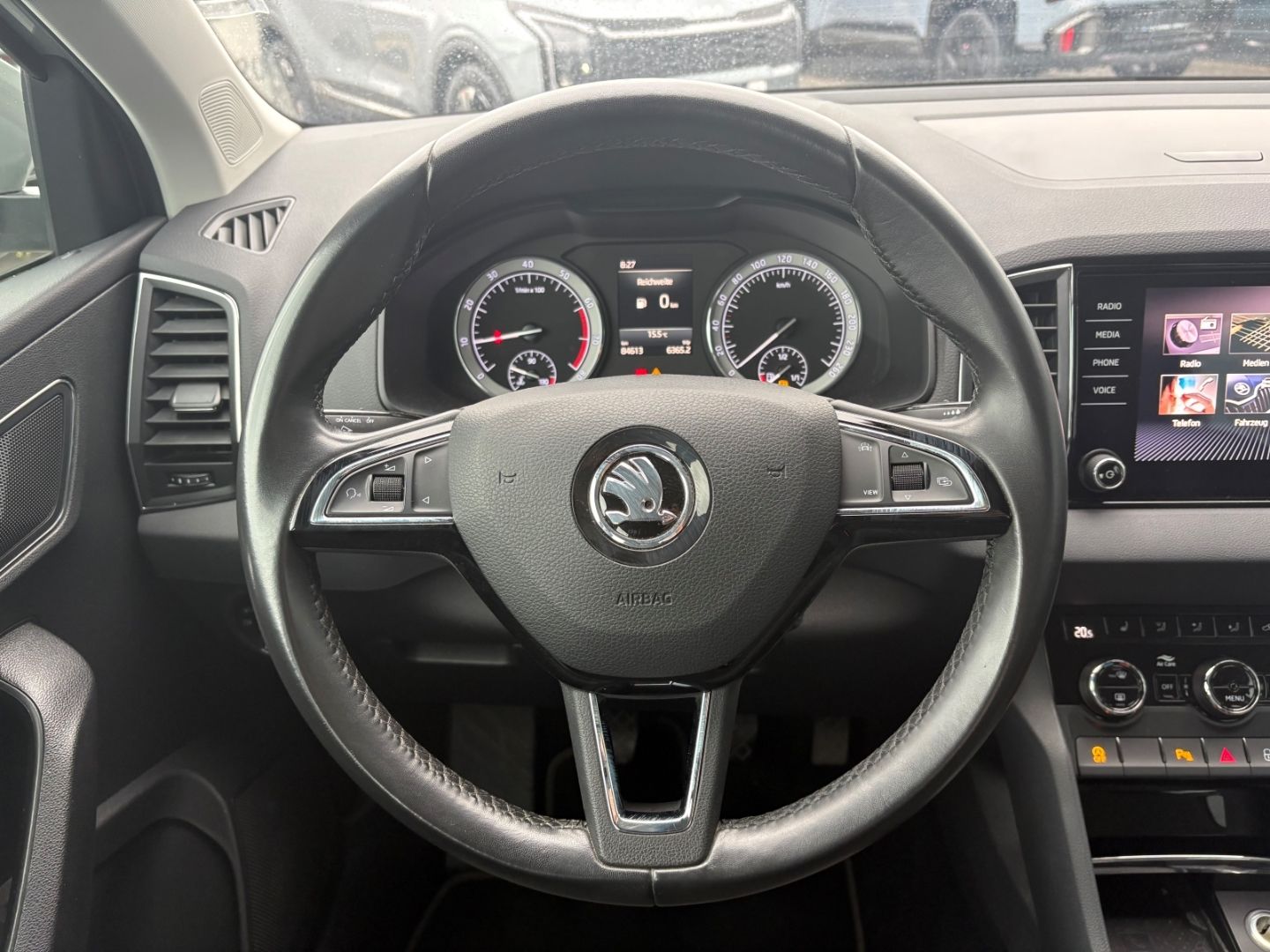 Fahrzeugabbildung SKODA Karoq Style Tempomat PDC Klima SHZ Bluetooth