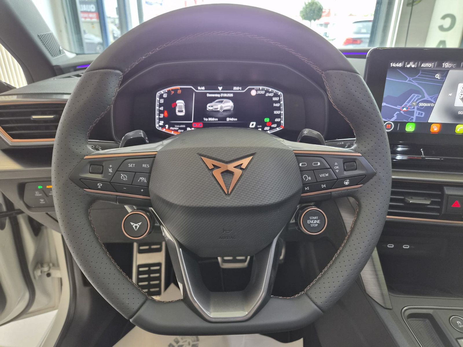 Fahrzeugabbildung CUPRA Leon VZ / PANO / LED / KAMERA / NUR 42TKM