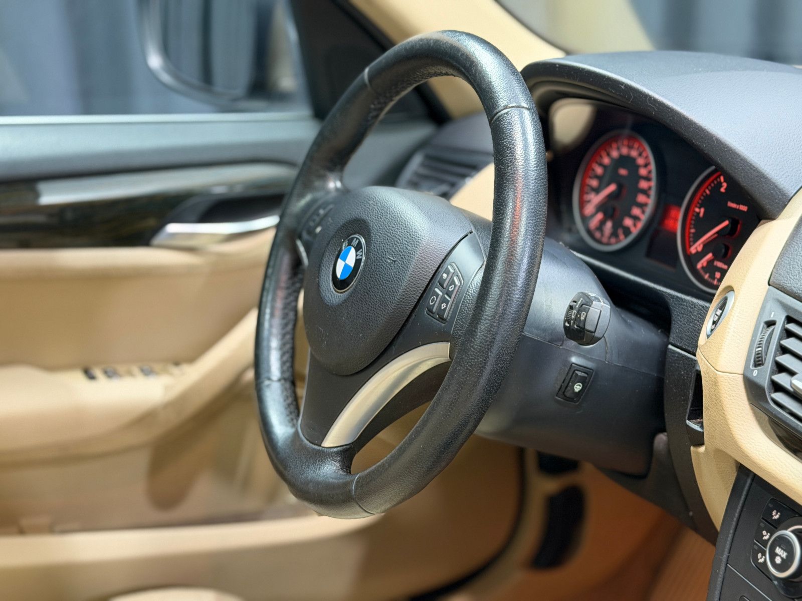 Fahrzeugabbildung BMW X1 xDrive 23d|RF-CAM|PANO|NAVI|AUTOMATIK|AHK