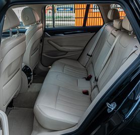 Fahrzeugabbildung BMW 530d Touring|LEDER|PANO|LED|NAVI|AMBIENTE