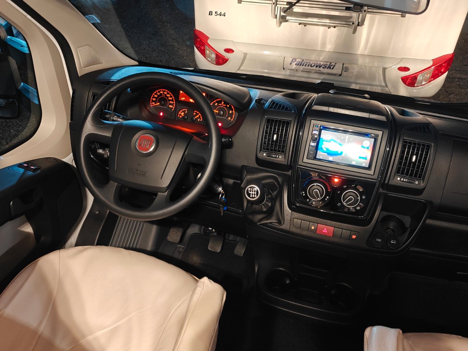 Fahrzeugabbildung XGO Dynamic 95 P - Autom. SAT, TV, Einzelbetten -