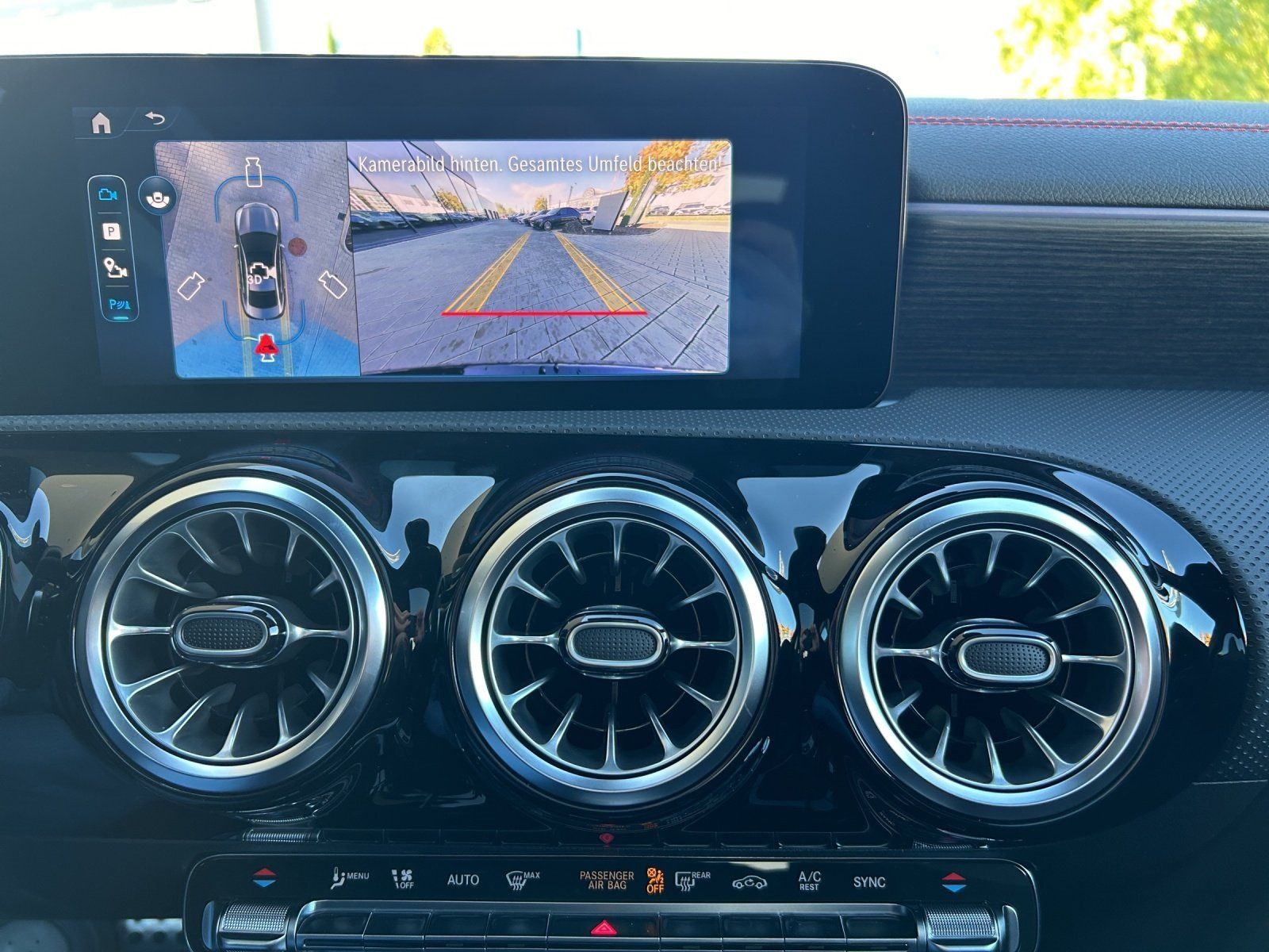 Fahrzeugabbildung Mercedes-Benz CLA 220d Coupé AMG Distro PANO Burme Multibeam