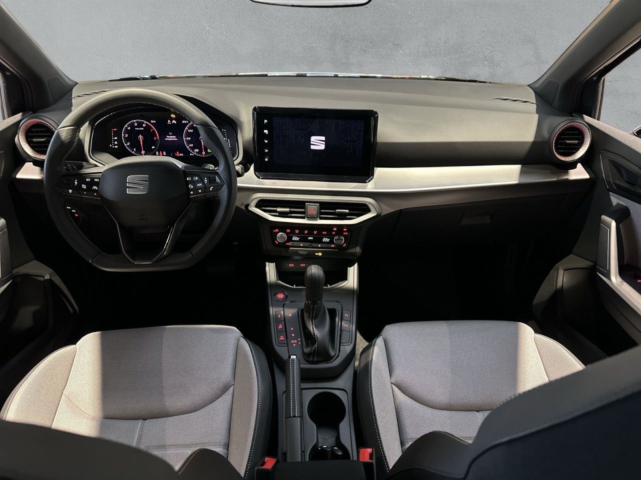 Fahrzeugabbildung SEAT Arona FR 1.0 TSI 116 PS 7-Gang-DSG - mit KI generiert/bearbeitet
