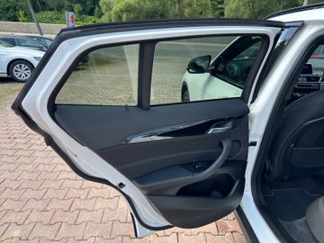 Bild 19 BMW X2 Baureihe X2 xDrive 18 d Advantage Plus