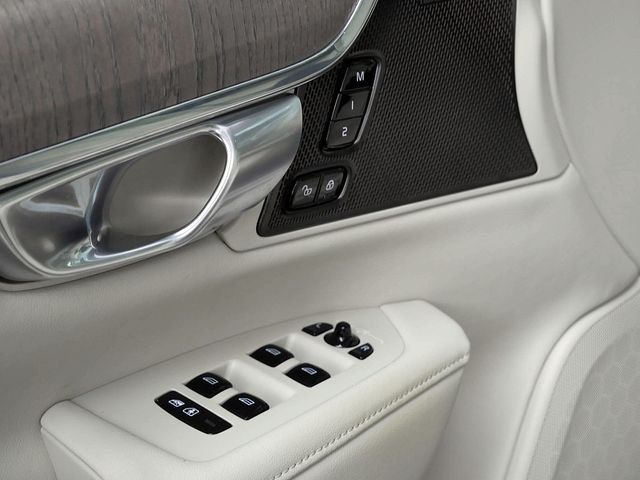 Volvo V90 Kombi 2.0 Plus Dark Recharge Plug-In Hybrid  foto 15