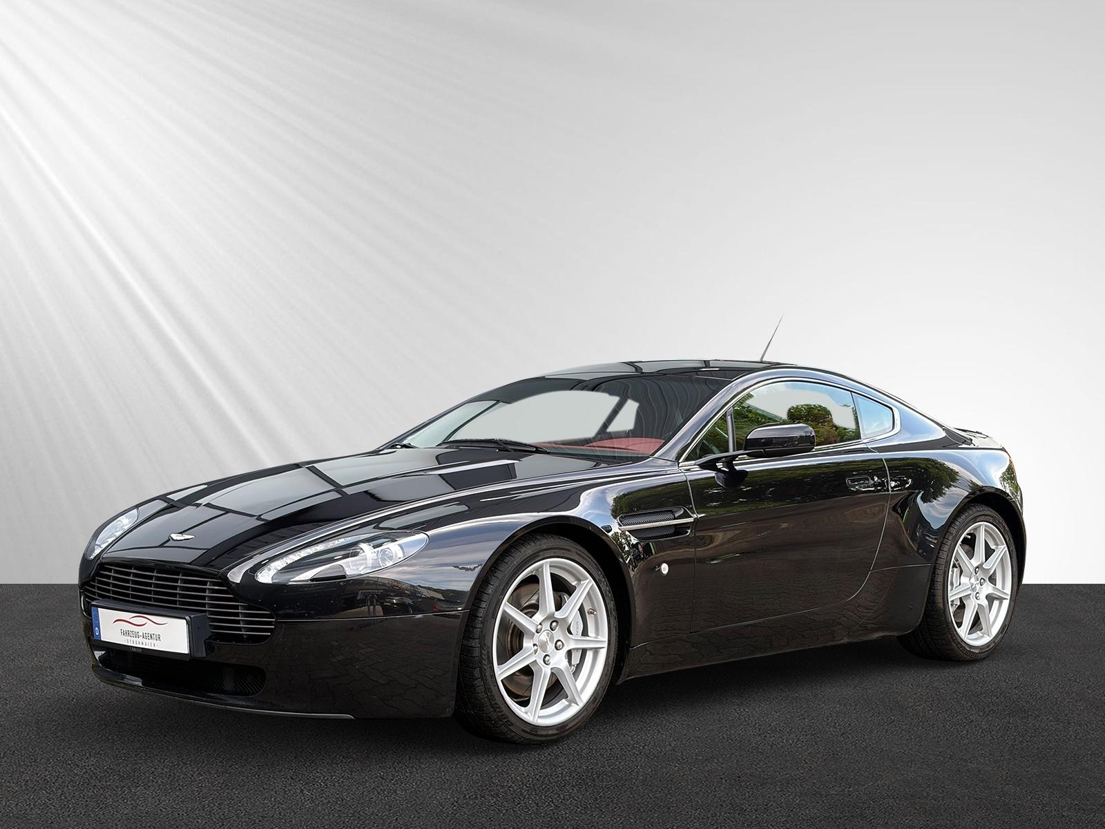 Aston Martin V8 Vantage 4.3l/Schalter/BRD/2. Hand/Scheckheft