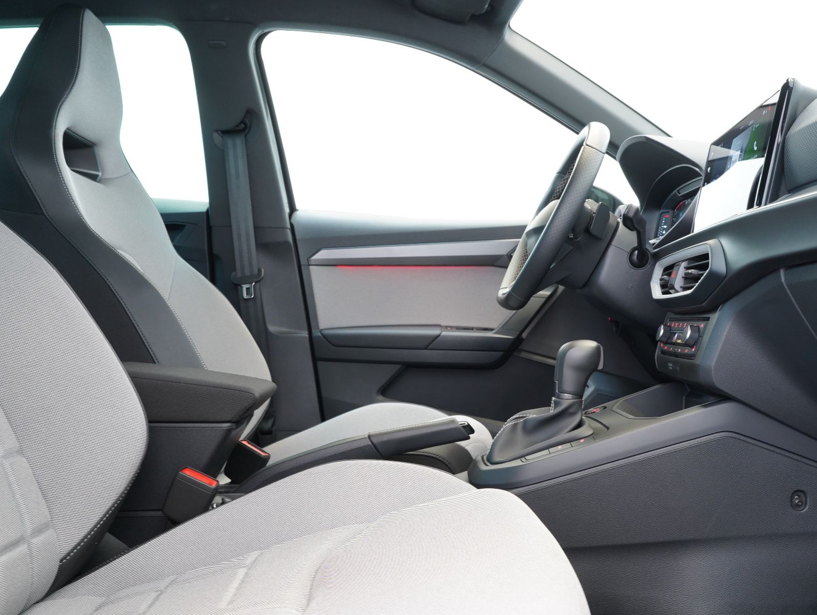 Fahrzeugabbildung SEAT Arona 1.5 TSI 110 kW FR Black Edition