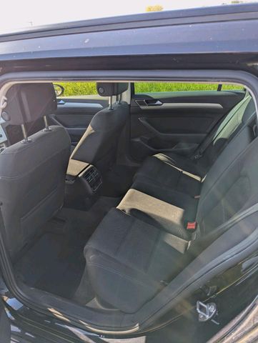 VW Passat Variant