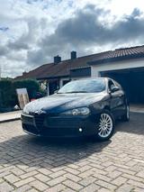 Alfa Romeo 147 1.6 16V Scheckheftgepflegt - Alfa Romeo 147 aus 2008