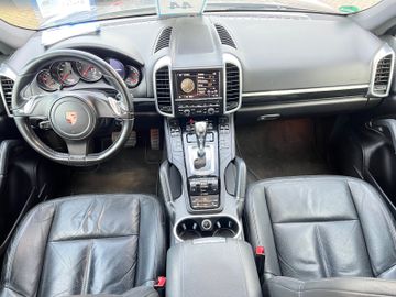 Porsche Cayenne - 10