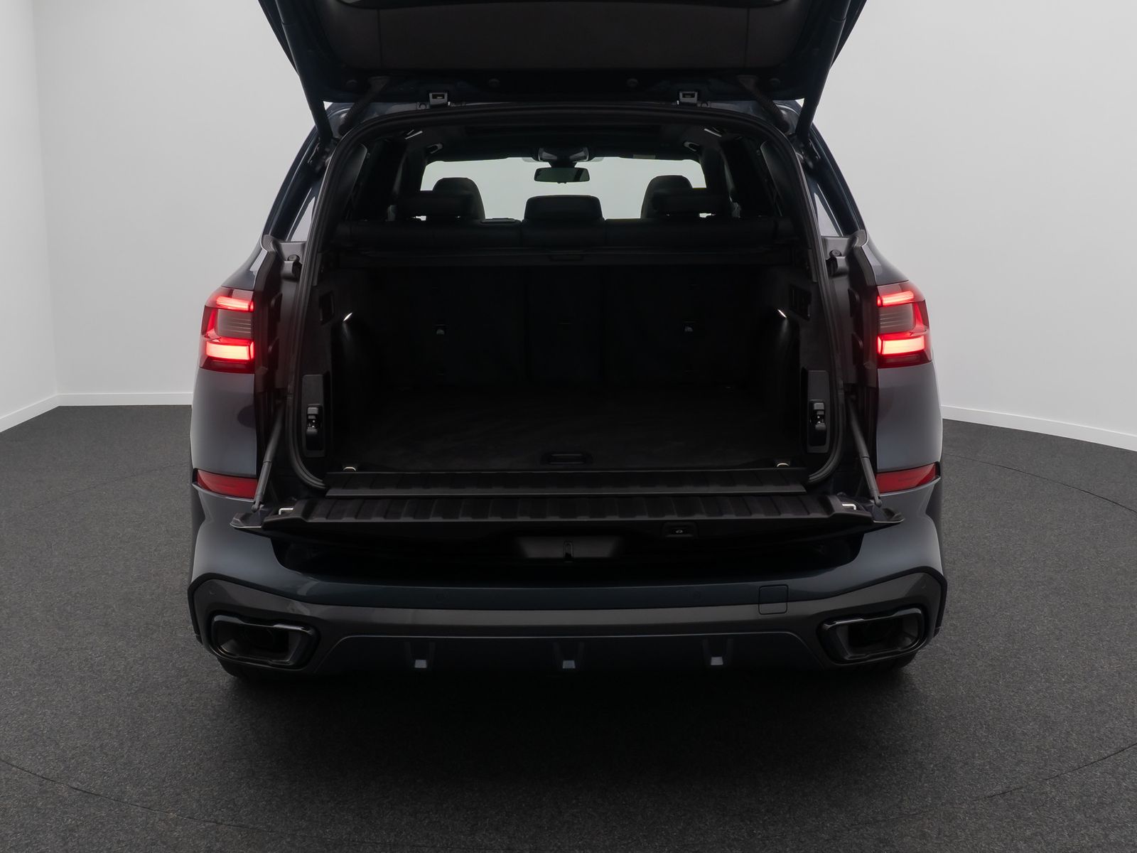 Fahrzeugabbildung BMW X5 xD30d M Sport Kamera DAB HiFi HUD Panorama