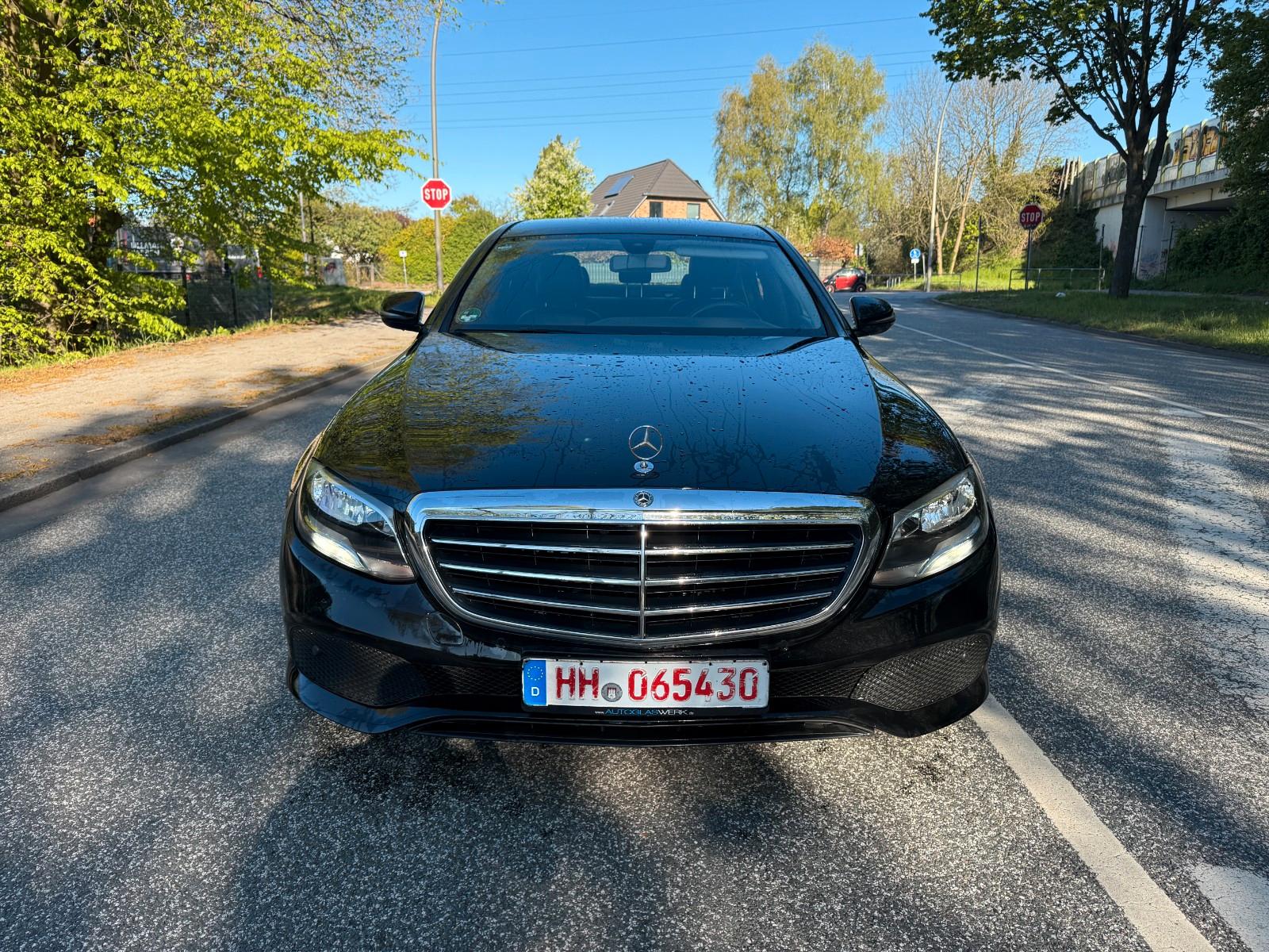 Mercedes-Benz E 220-Limousine-Navi/Comand-PDC-TOP