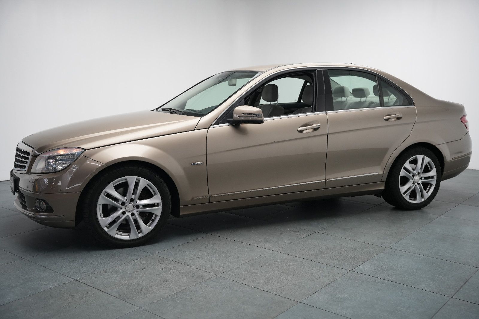 Fahrzeugabbildung Mercedes-Benz C 200 CDI BlueEfficiency/Limousine/TÜV/Xenon