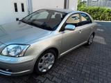 Toyota Avensis t25 Liftback - Toyota Avensis: Liftback