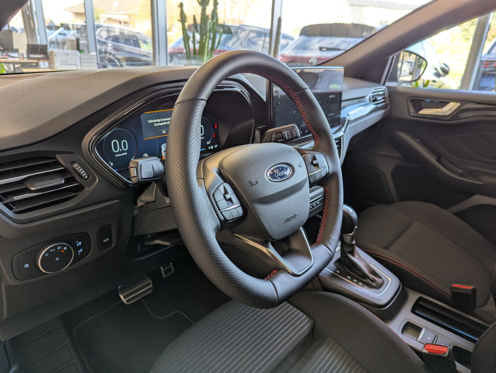 Fahrzeugabbildung Ford Focus 1.0 ST-Line X Styling Matrix B&amp;O Pano 18"